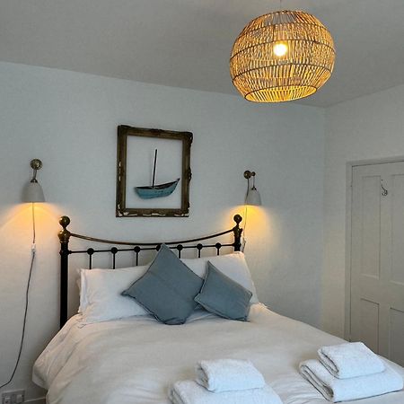 Picturesque Seaside Cottage Next To Viking Bay - برودستيرز المظهر الخارجي الصورة