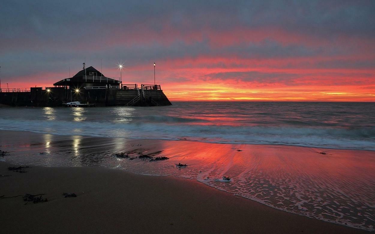 Picturesque Seaside Cottage Next To Viking Bay - برودستيرز المظهر الخارجي الصورة